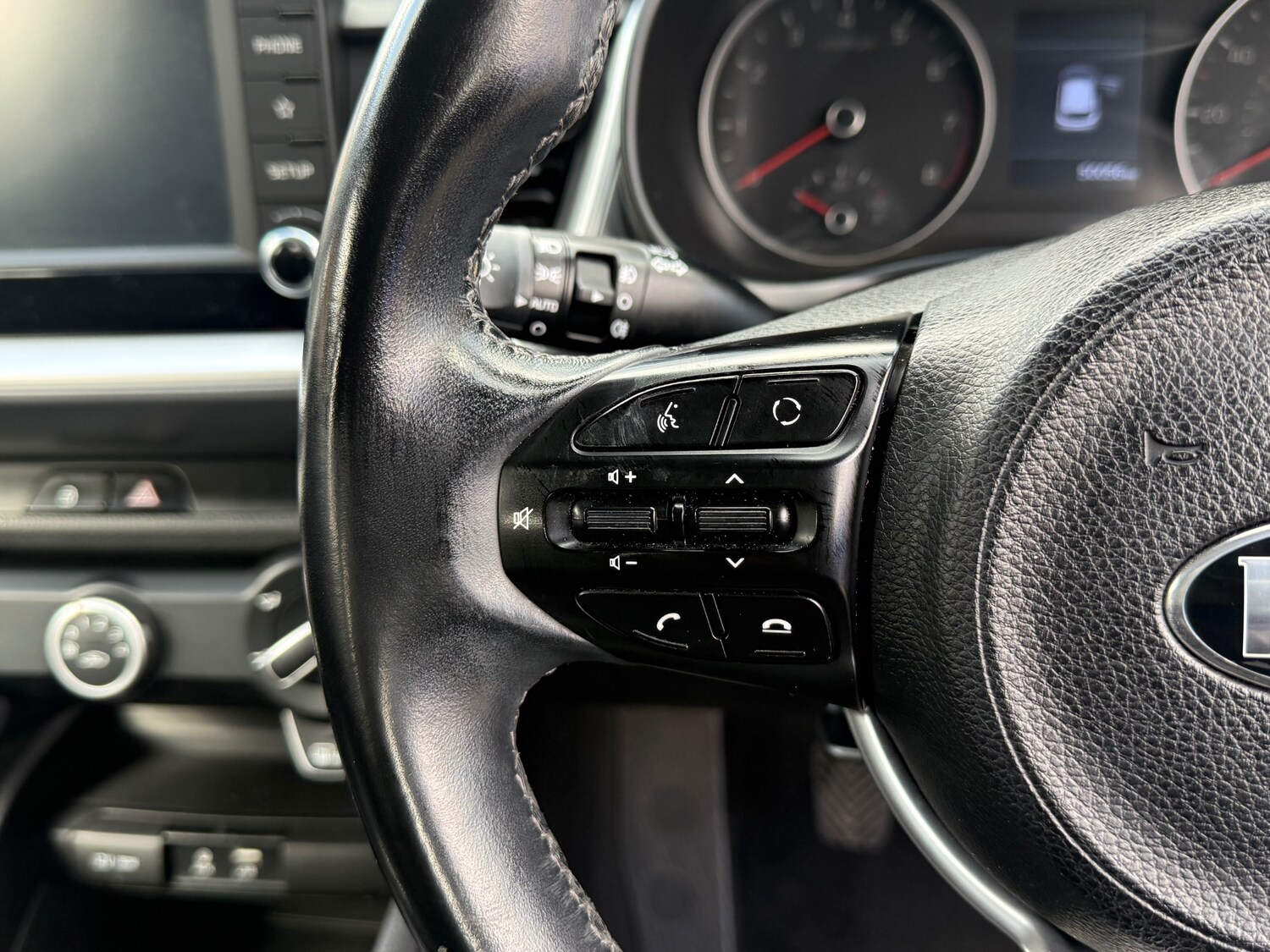 Used Kia Stonic 2018 for sale - 77834512: Photo 18