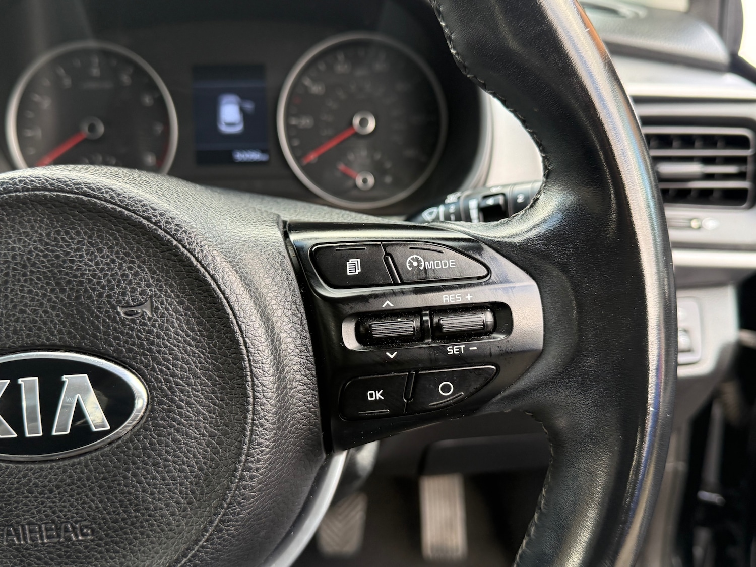 Used Kia Stonic 2018 for sale - 77834512: Photo 19