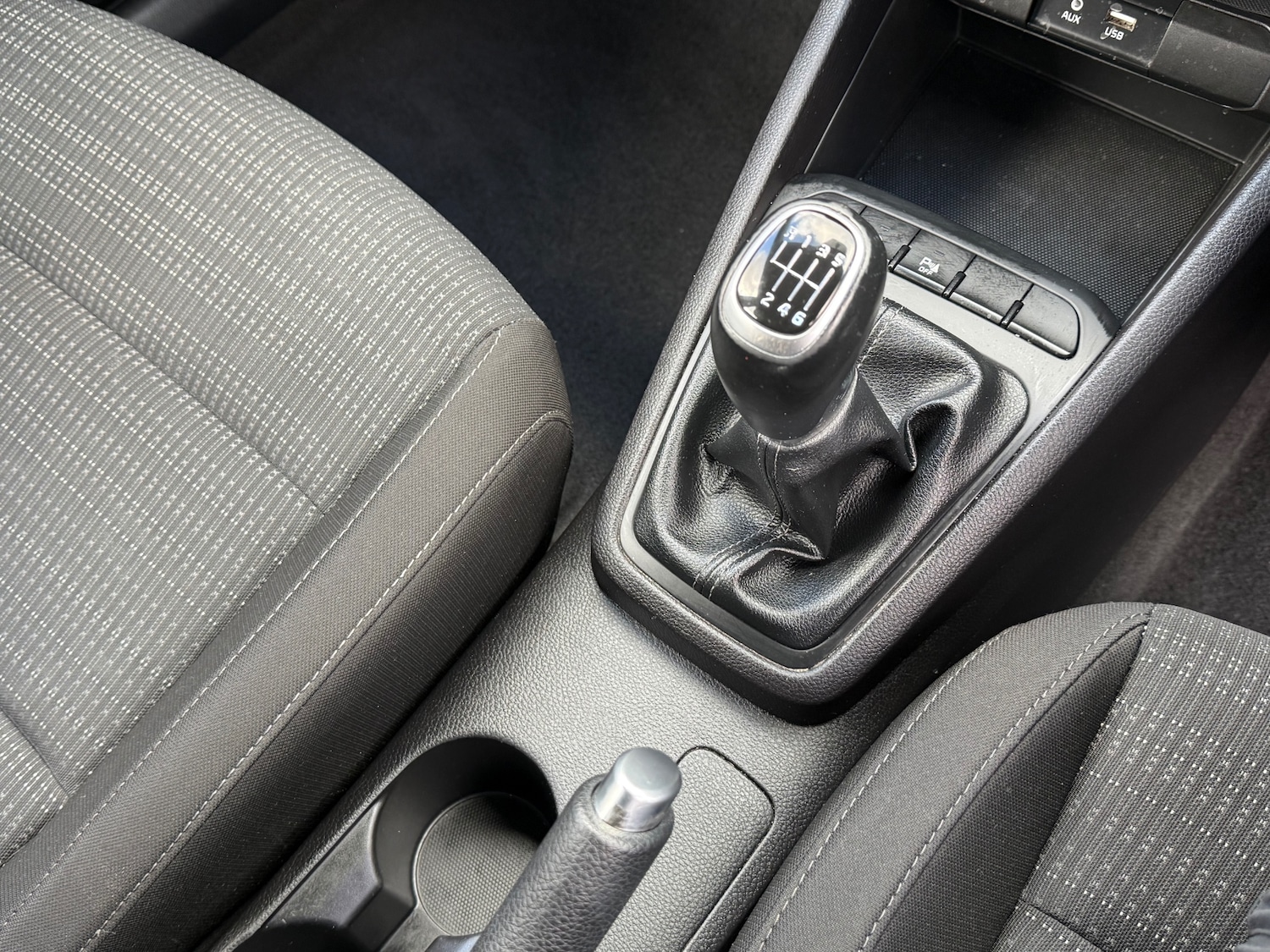 Used Kia Stonic 2018 for sale - 77834512: Photo 26