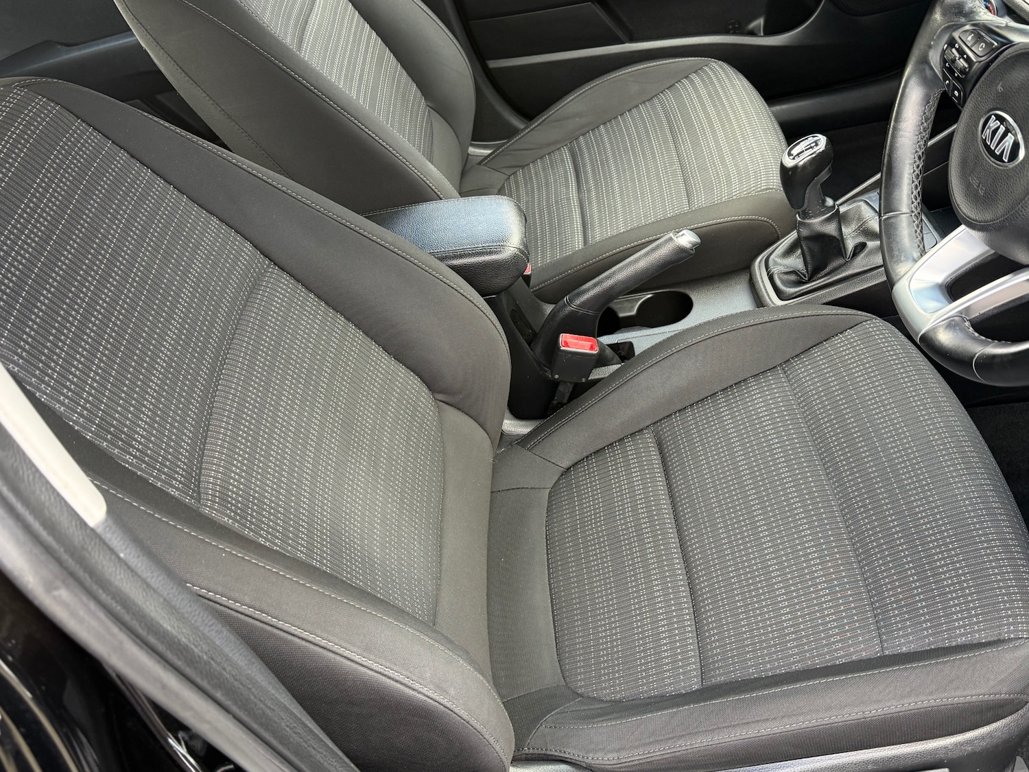 Used Kia Stonic 2018 for sale - 77834512: Photo 31