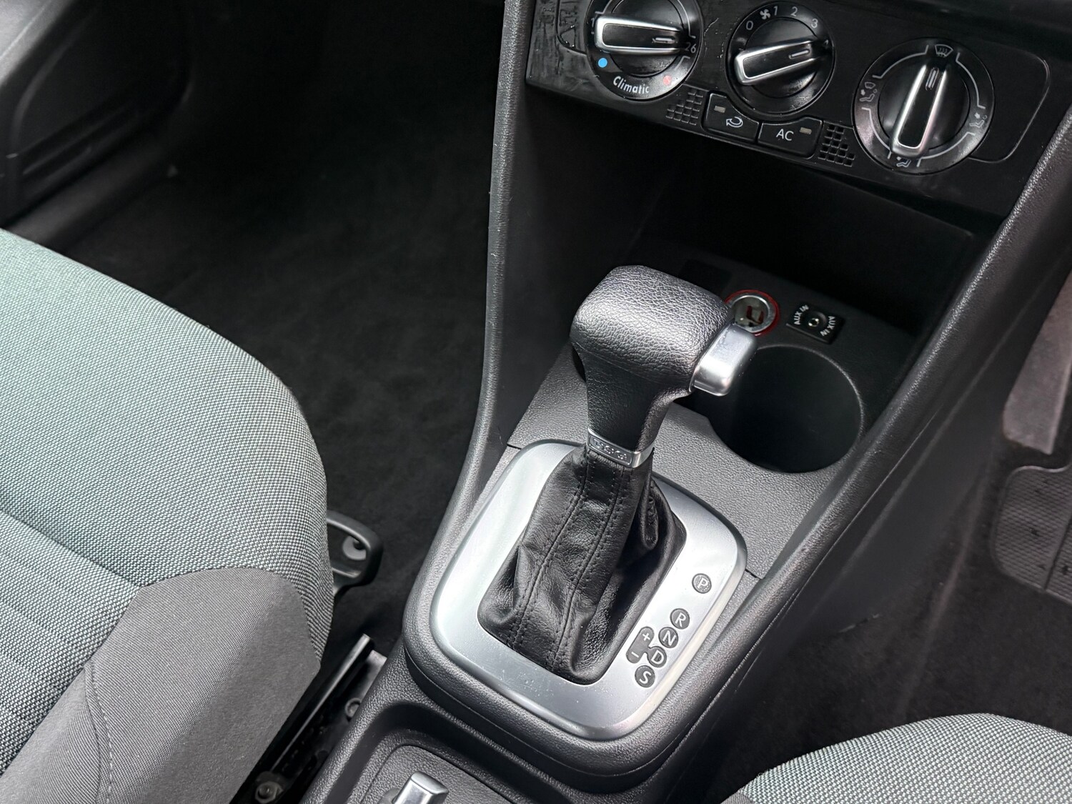 Used Volkswagen Polo 2010 for sale - 77449496: Photo 23