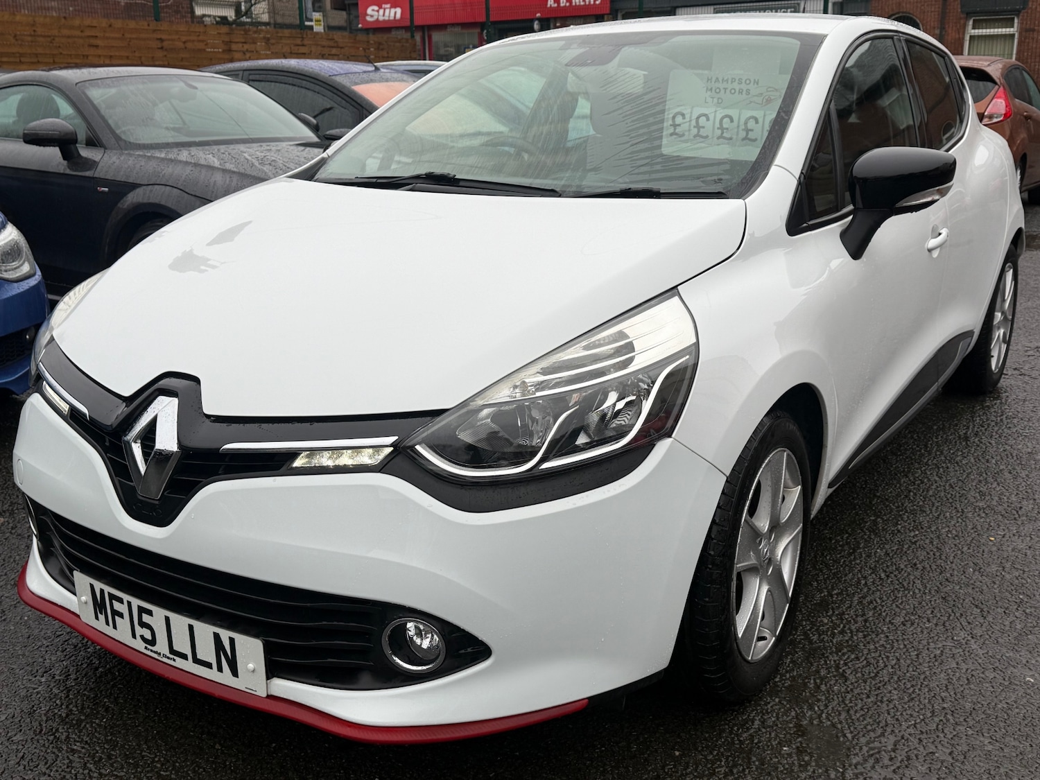 Used Renault Clio 2015 for sale - 77517588: Photo 2