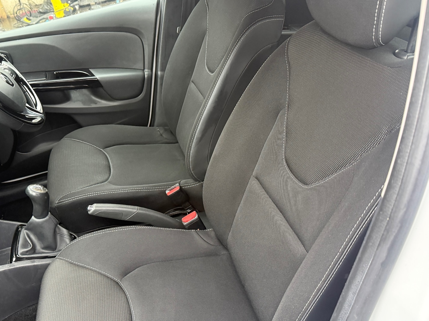 Used Renault Clio 2015 for sale - 77517588: Photo 31