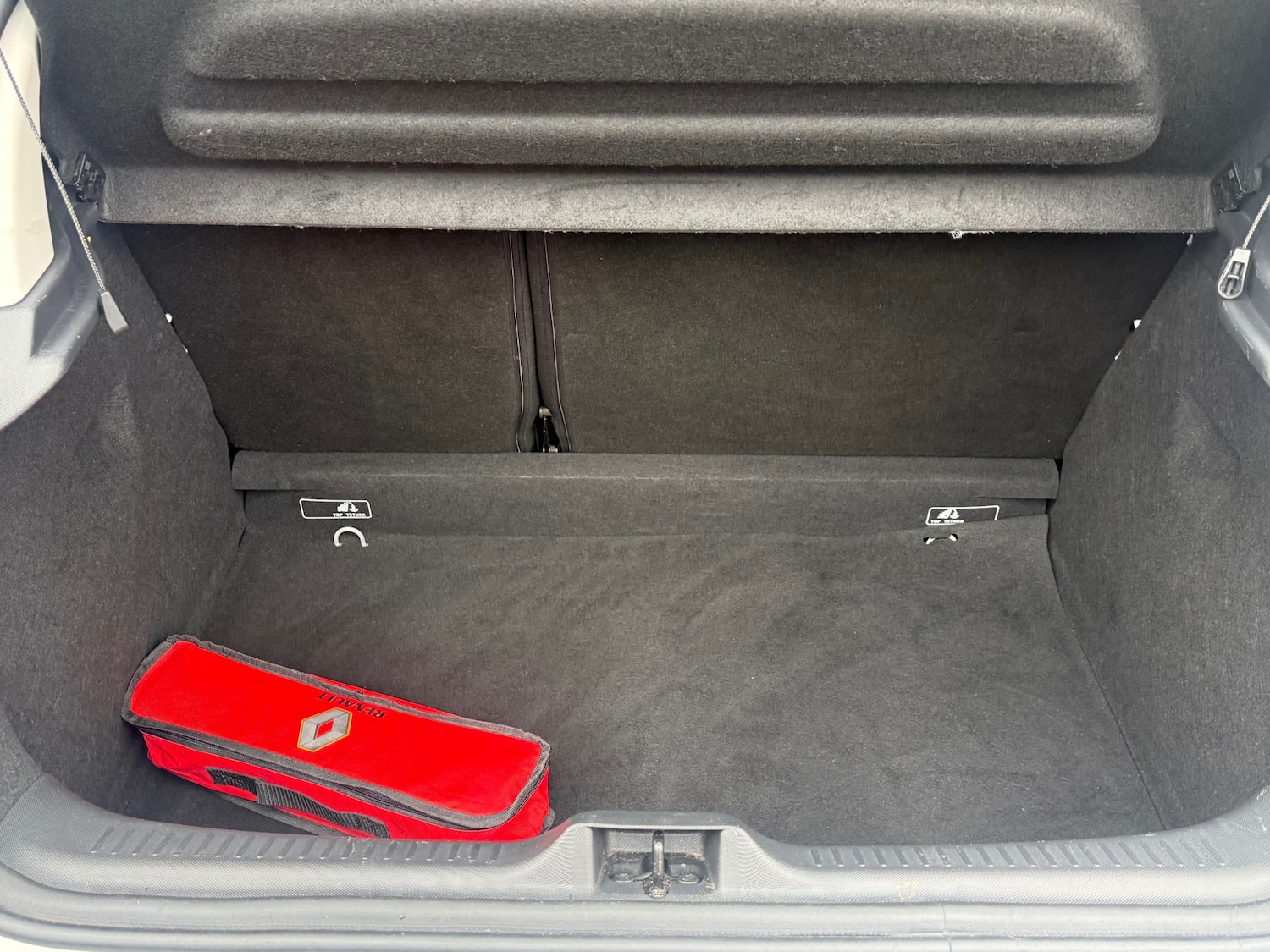 Used Renault Clio 2015 for sale - 77517588: Photo 37