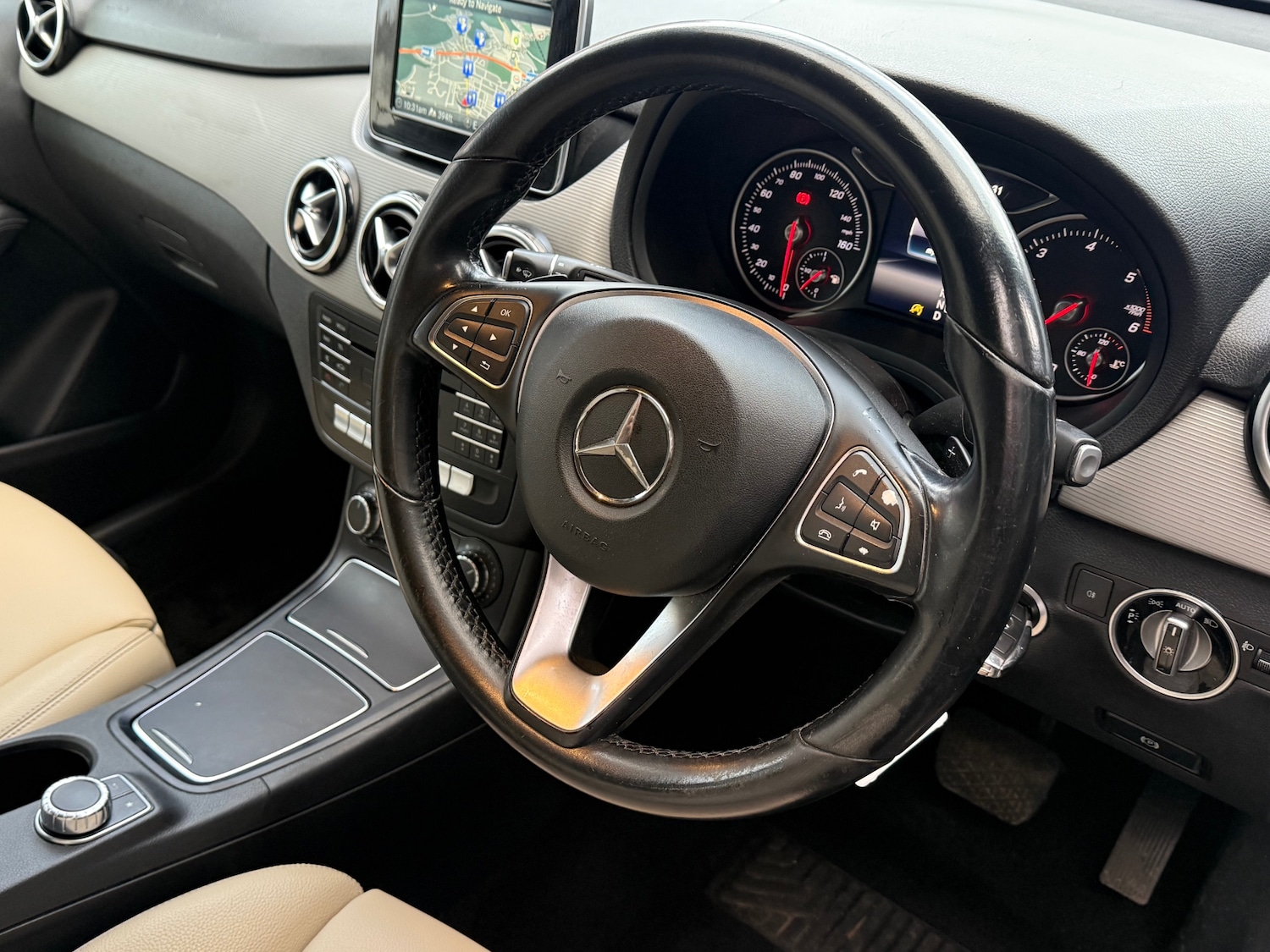 Used Mercedes-Benz B Class 2016 for sale - 76780087: Photo 14