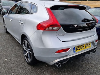 Used Volvo V40 2017 for sale - 75411735: Photo