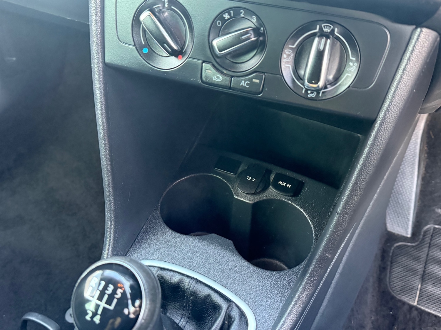 Used Volkswagen Polo 2013 for sale - 76958597: Photo 24