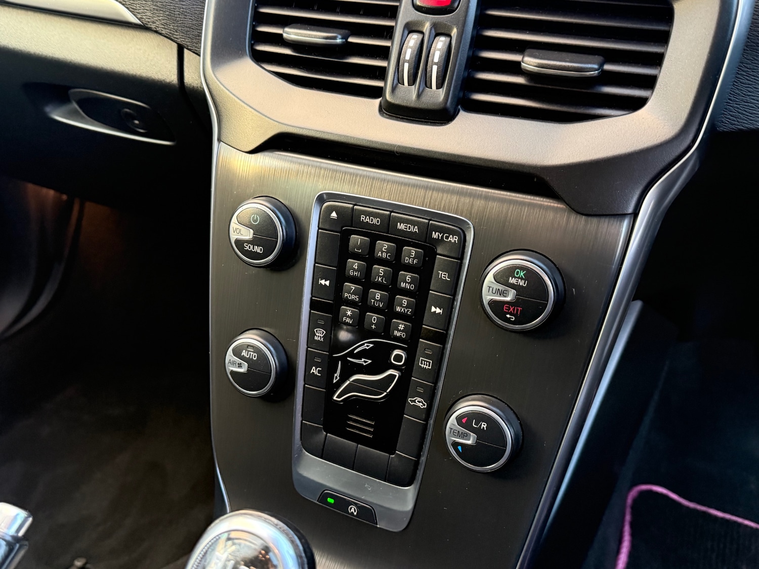 Used Volvo V40 2013 for sale - 76922118: Photo 24