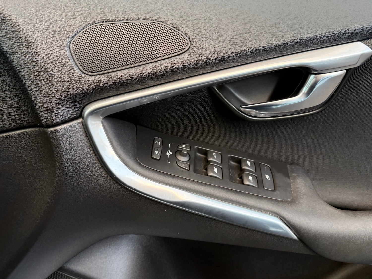 Used Volvo V40 2013 for sale - 76922118: Photo 26