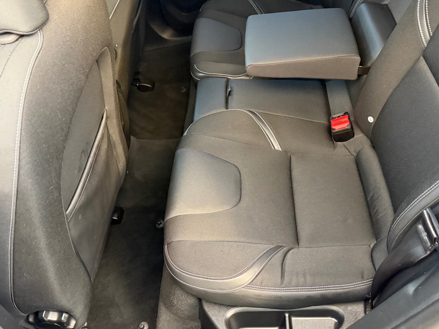 Used Volvo V40 2013 for sale - 76922118: Photo 34