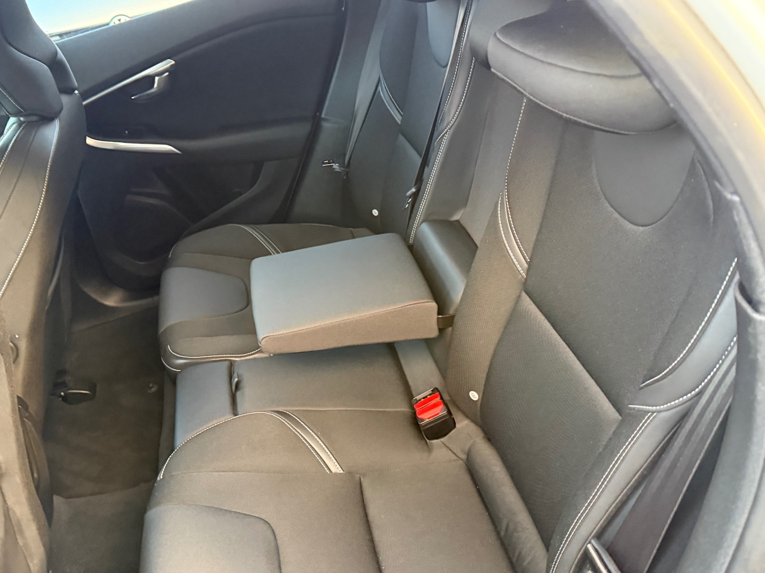 Used Volvo V40 2013 for sale - 76922118: Photo 36