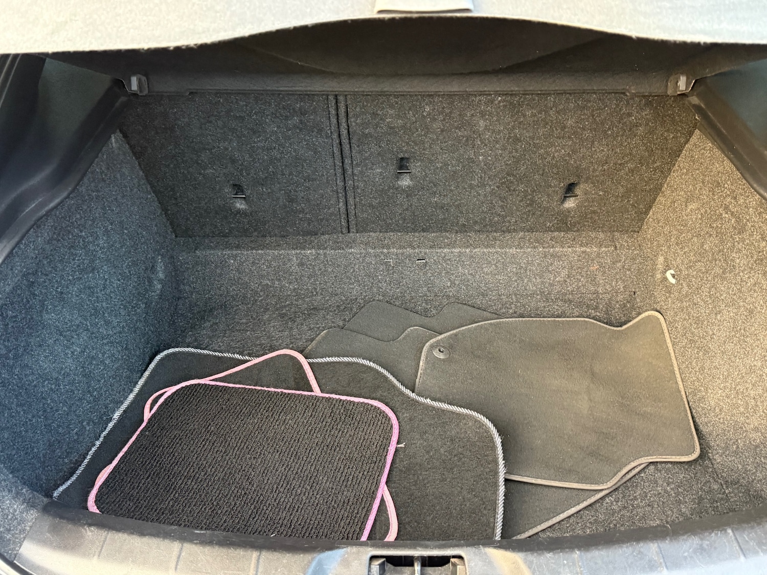 Used Volvo V40 2013 for sale - 76922118: Photo 37