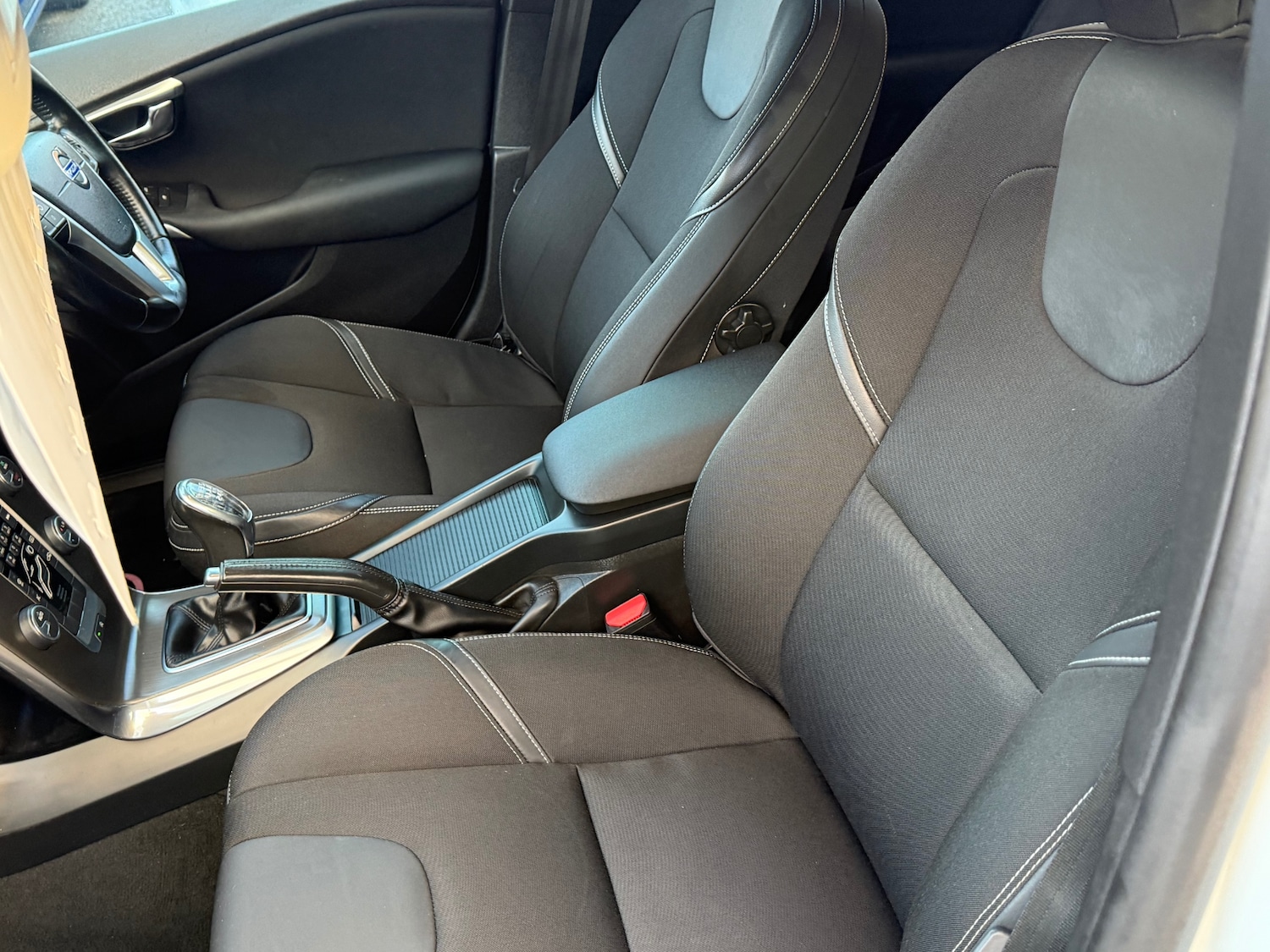 Used Volvo V40 2013 for sale - 76922118: Photo 7