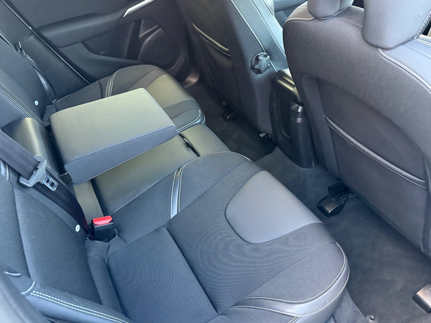 Used Volvo V40 2013 for sale - 76922118: Photo 8