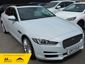 Used Jaguar XE 2017 for sale - 78739989: Photo
