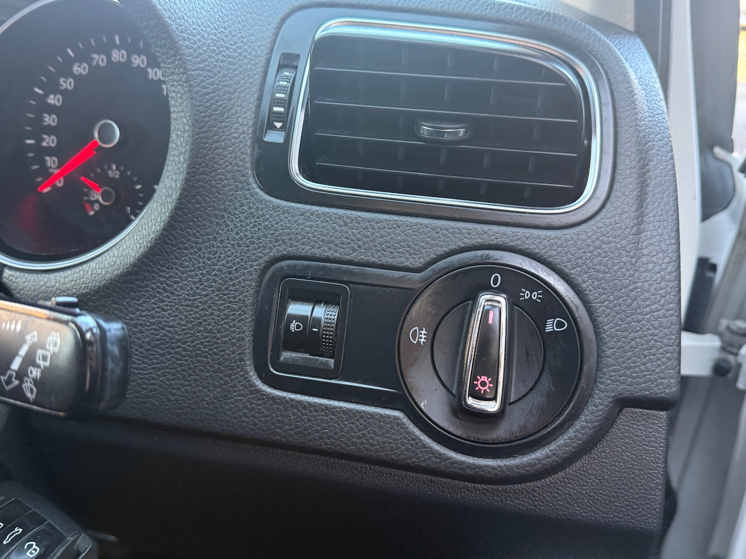 Used Volkswagen Polo 2014 for sale - 76589071: Photo 18