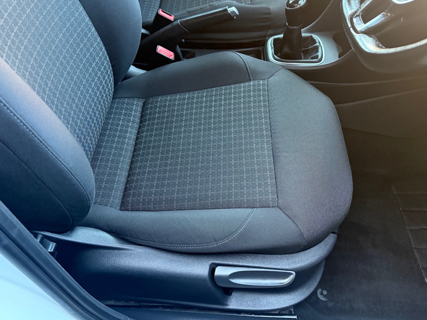 Used Volkswagen Polo 2014 for sale - 76589071: Photo 28