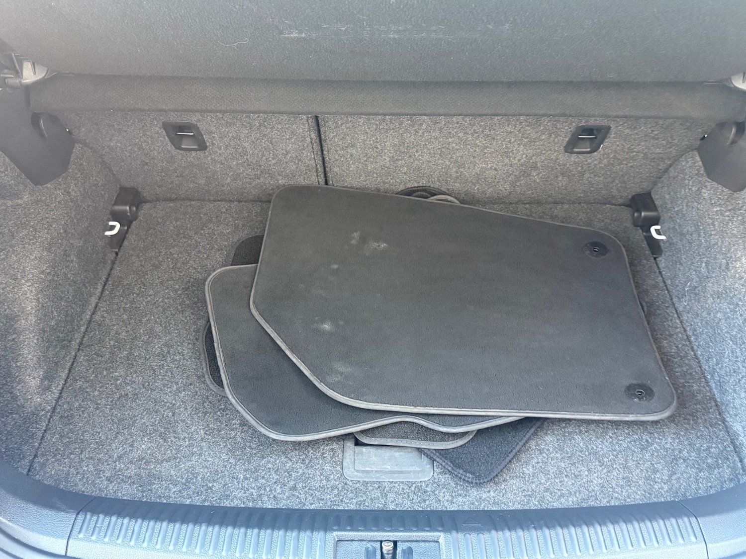 Used Volkswagen Polo 2014 for sale - 76589071: Photo 38