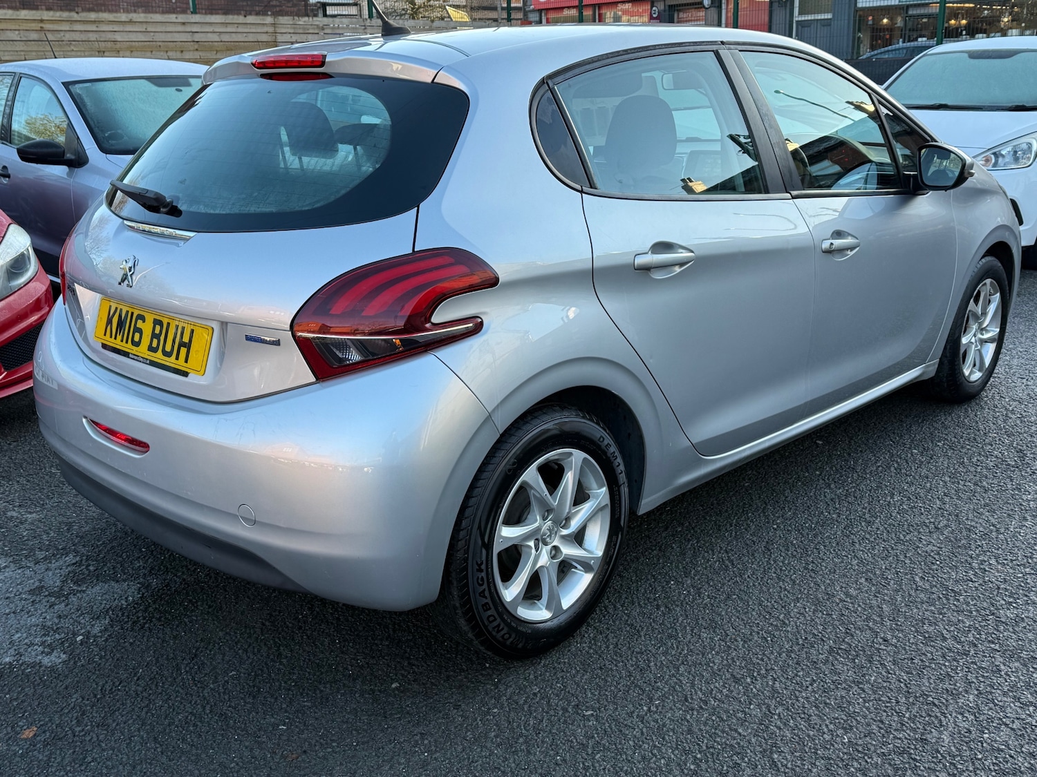 Used Peugeot 208 2016 for sale - 76693698: Photo 11