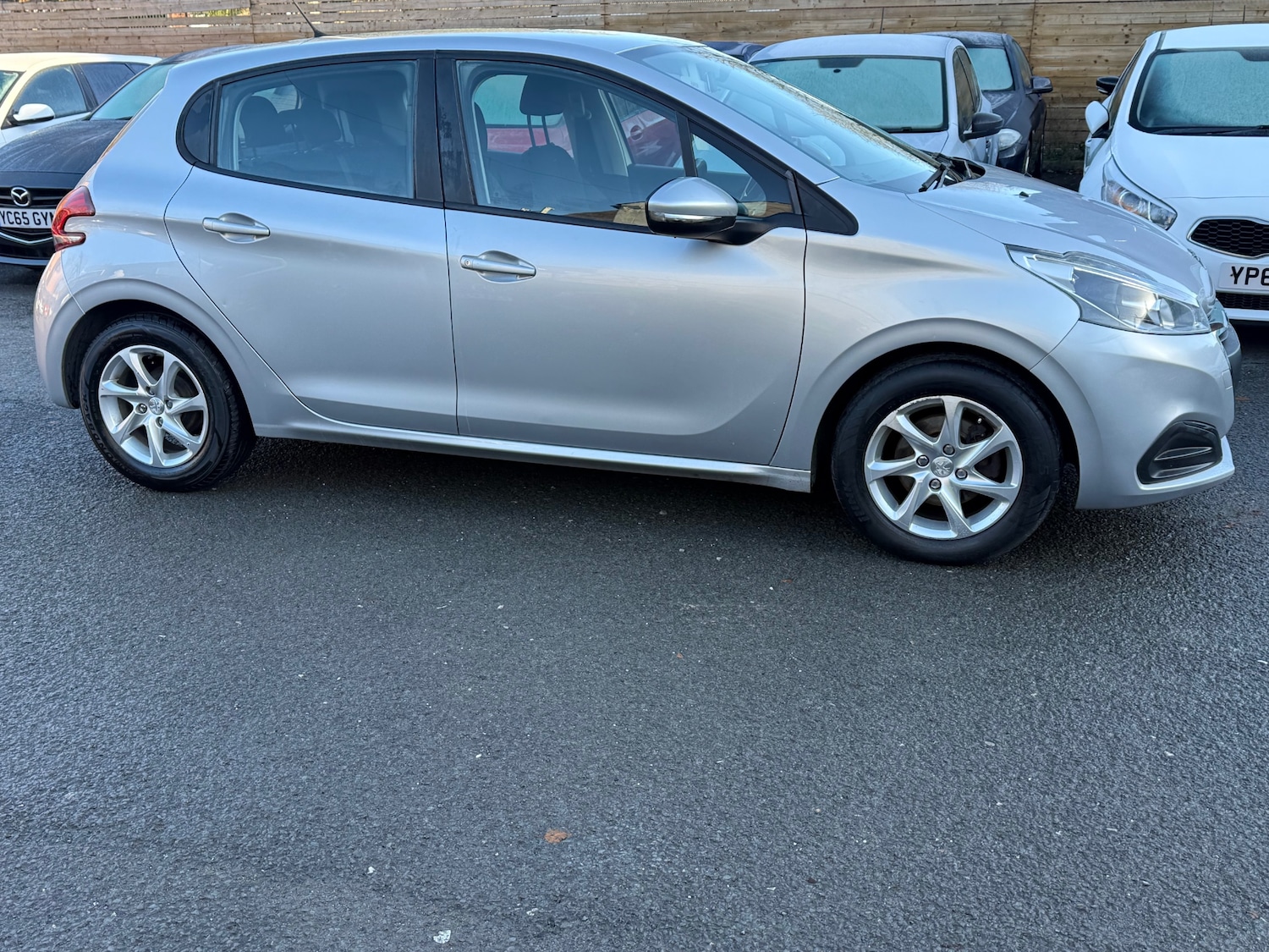Used Peugeot 208 2016 for sale - 76693698: Photo 13