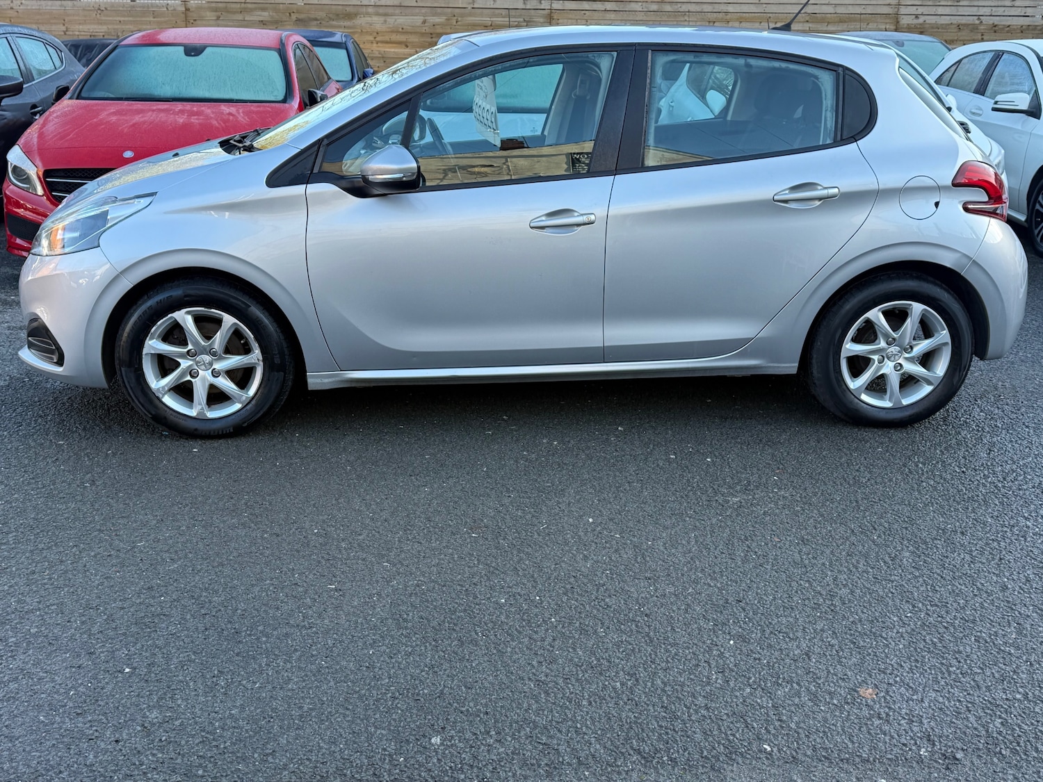 Used Peugeot 208 2016 for sale - 76693698: Photo 14