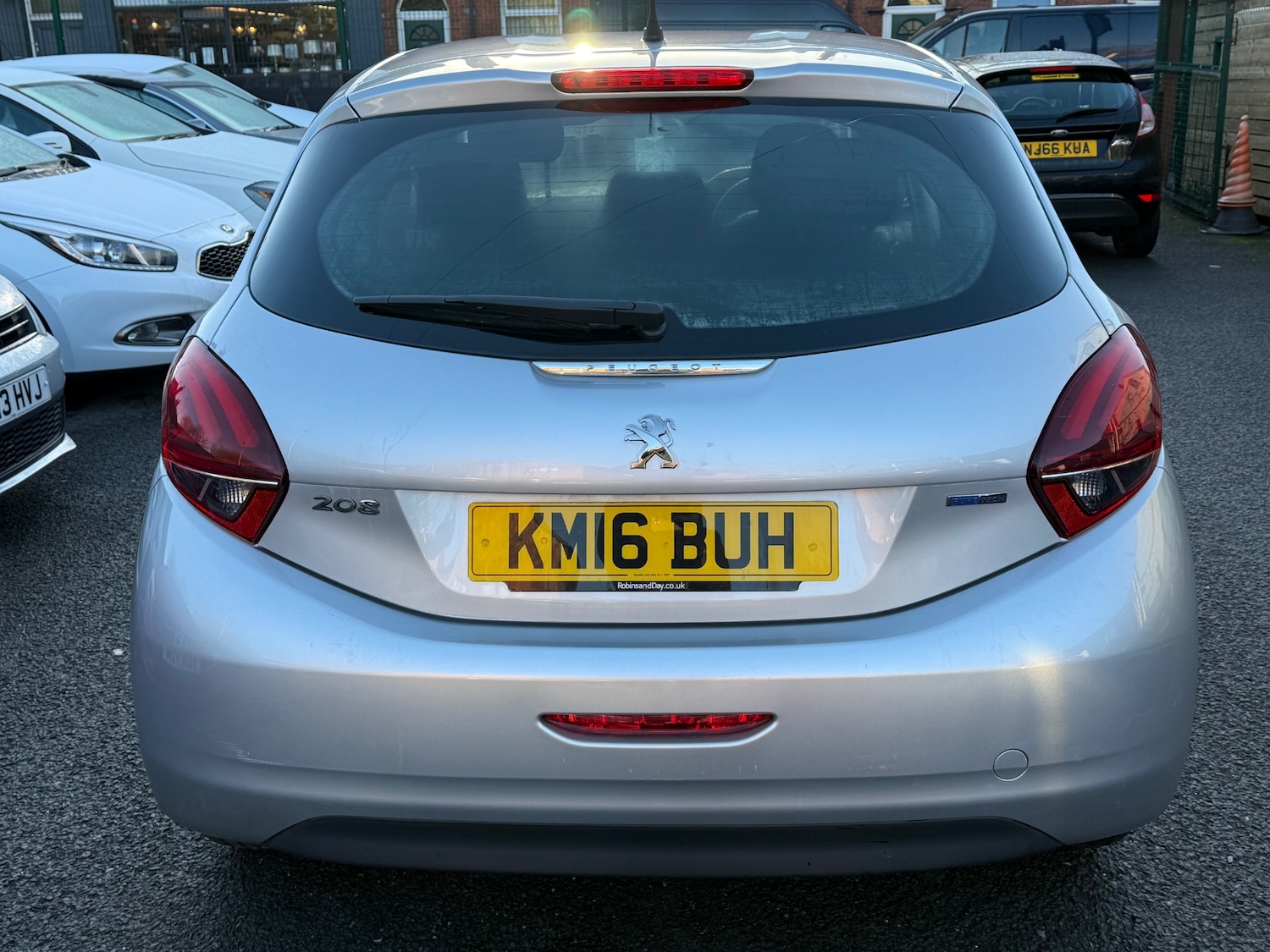 Used Peugeot 208 2016 for sale - 76693698: Photo 16