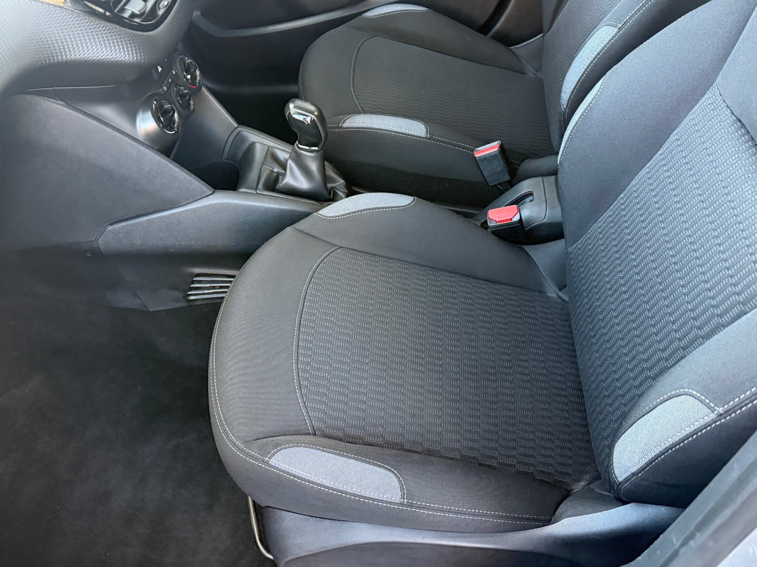 Used Peugeot 208 2016 for sale - 76693698: Photo 28