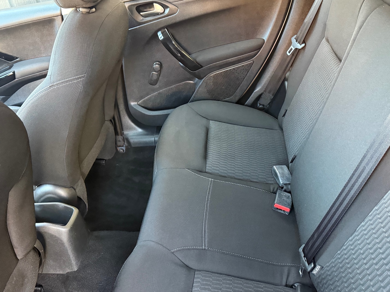 Used Peugeot 208 2016 for sale - 76693698: Photo 34