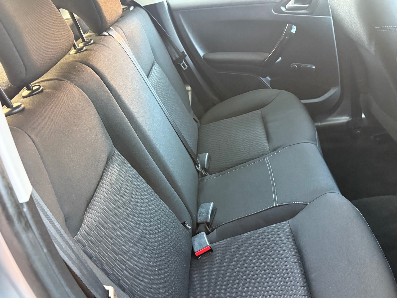 Used Peugeot 208 2016 for sale - 76693698: Photo 35