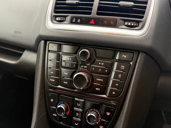 Used Vauxhall Meriva 2013 for sale - 76273118: Photo 24