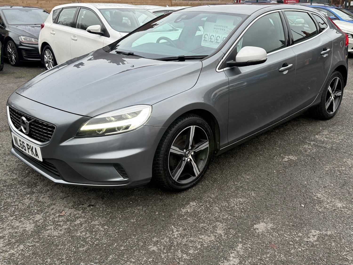 Used Volvo V40 2016 for sale - 77039175: Photo 10