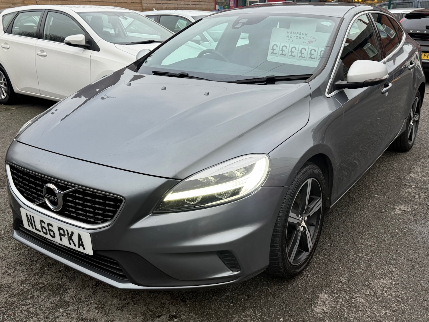 Used Volvo V40 2016 for sale - 77039175: Photo 2