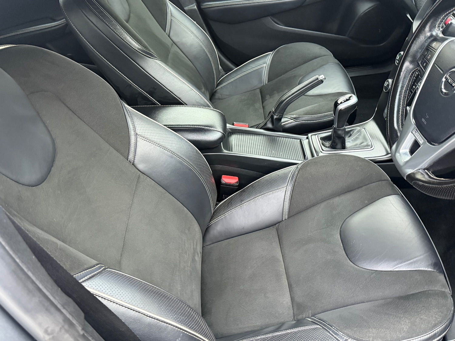 Used Volvo V40 2016 for sale - 77039175: Photo 29