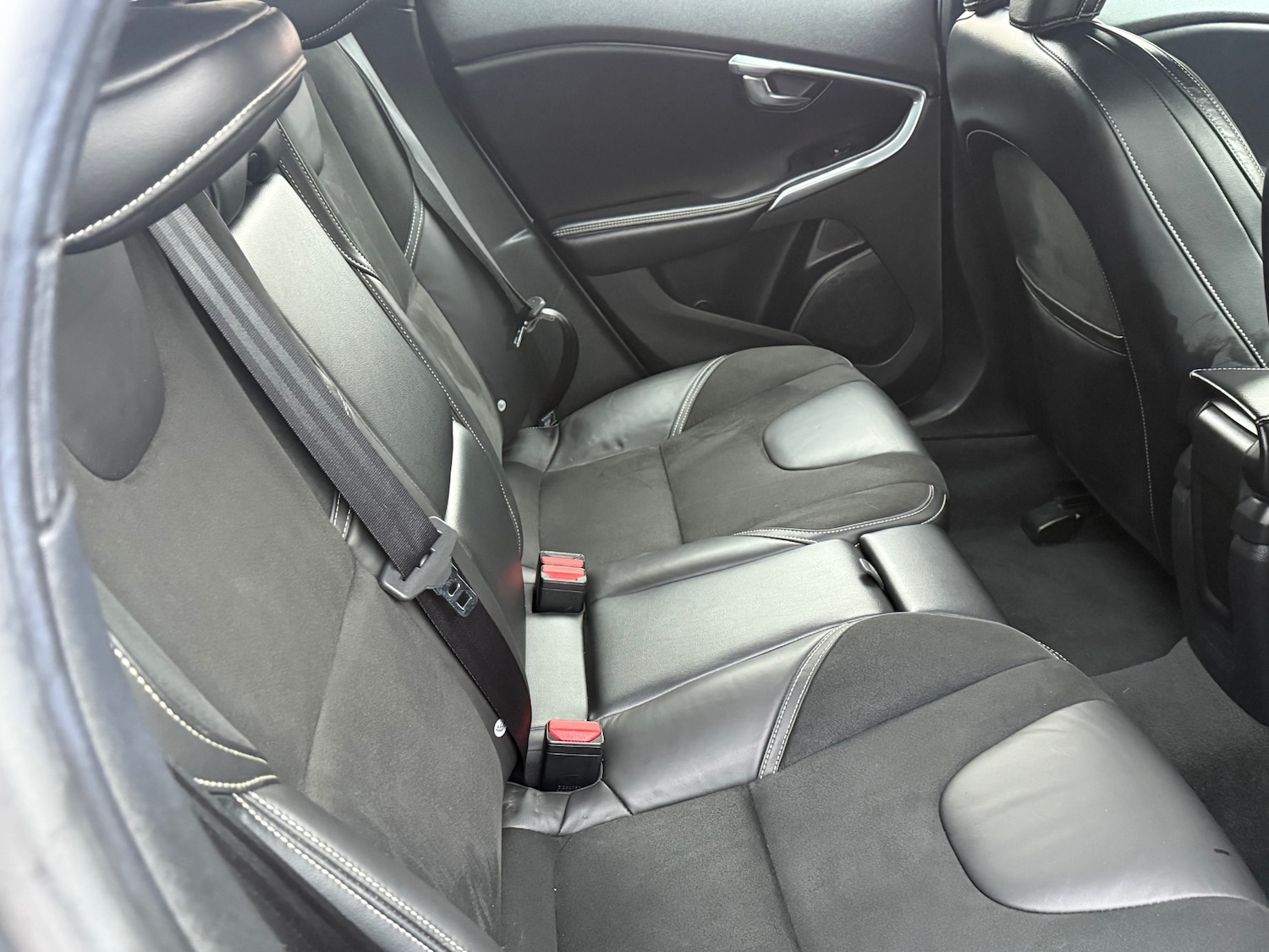 Used Volvo V40 2016 for sale - 77039175: Photo 34