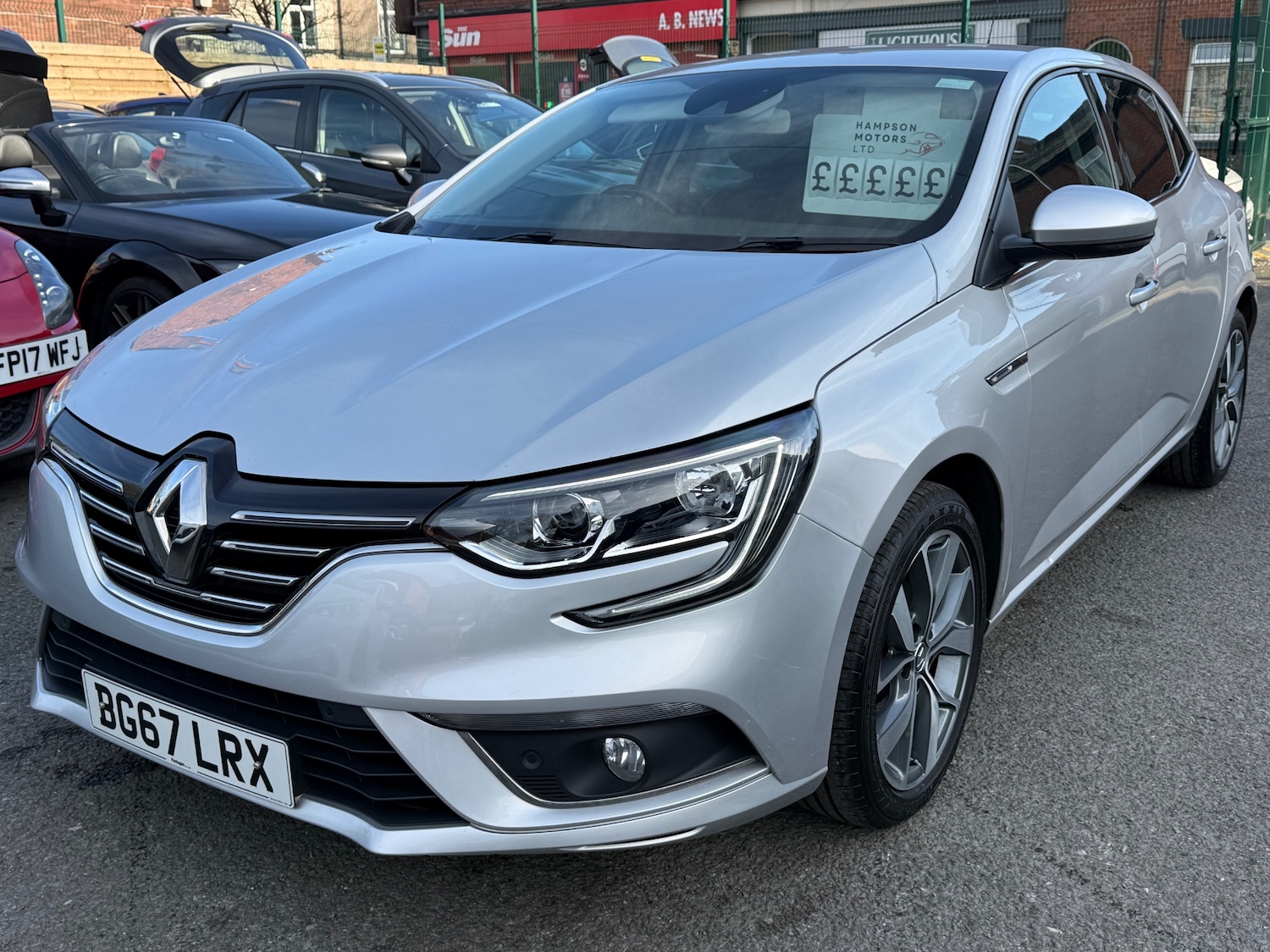 Used Renault Megane 2017 for sale - 77934749: Photo 2