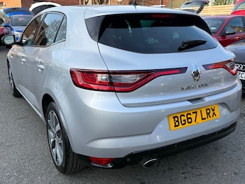 Used Renault Megane 2017 for sale - 77934749: Photo
