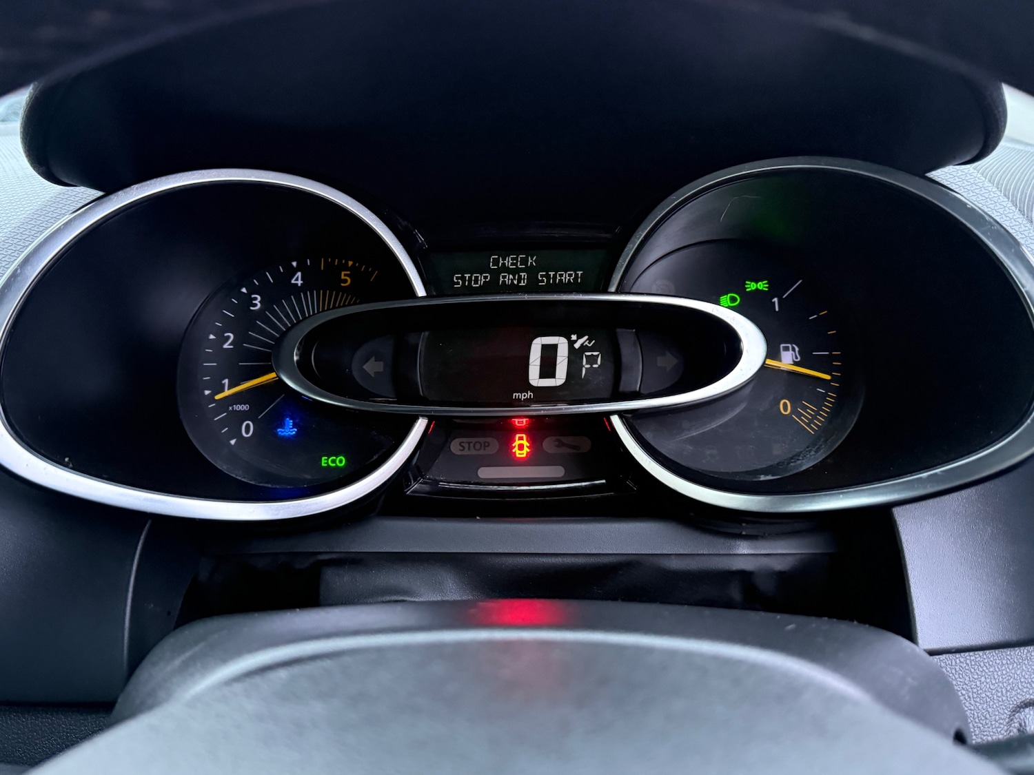 Used Renault Clio 2015 for sale - 77423162: Photo 21