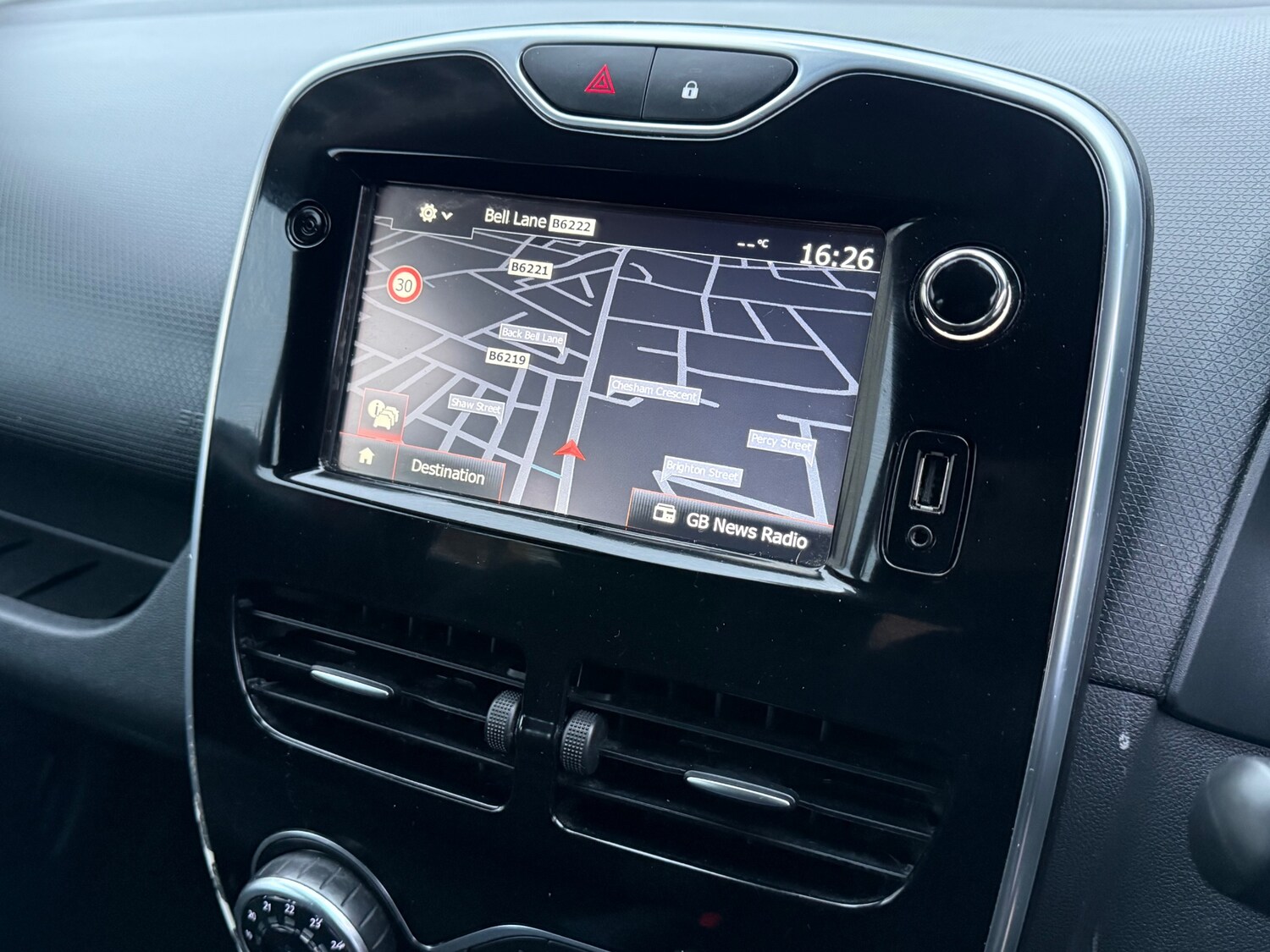 Used Renault Clio 2015 for sale - 77423162: Photo 24