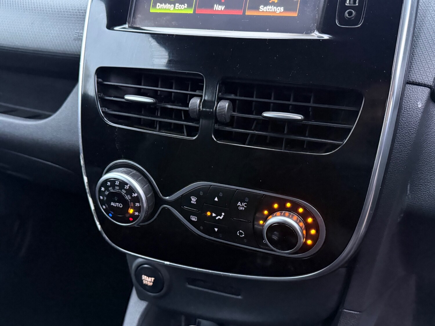 Used Renault Clio 2015 for sale - 77423162: Photo 25