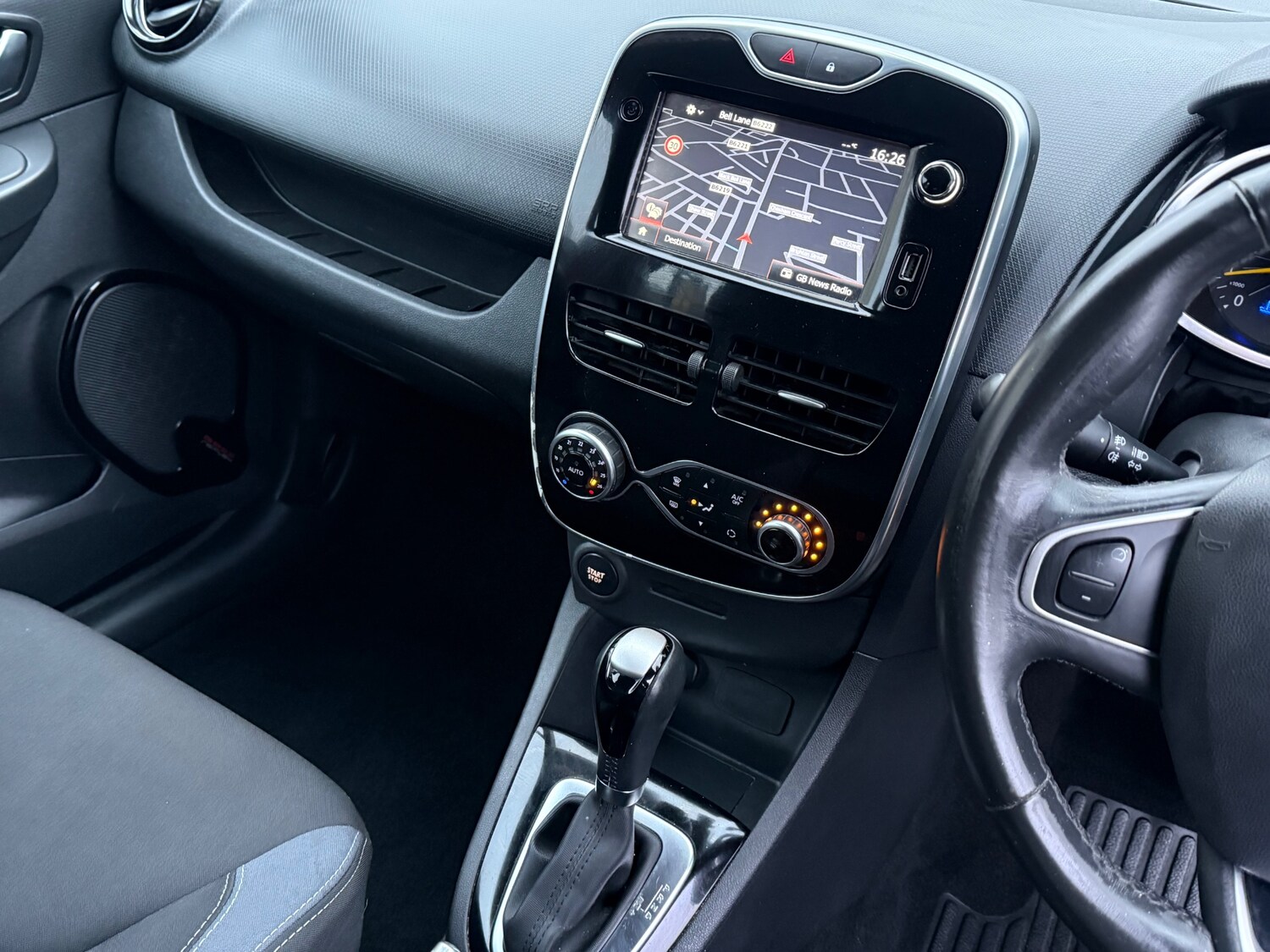 Used Renault Clio 2015 for sale - 77423162: Photo 6