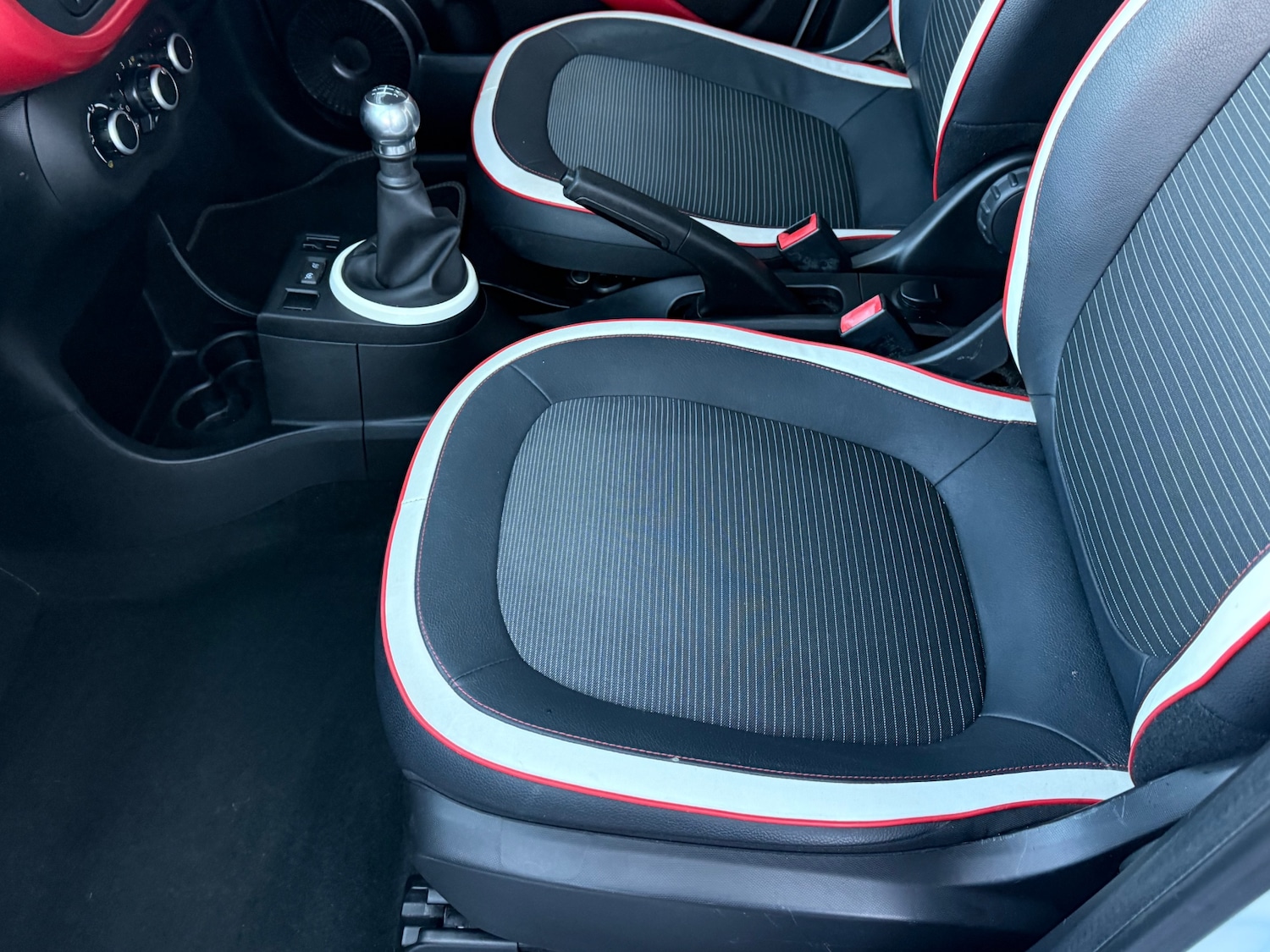 Used Renault Twingo 2015 for sale - 76699134: Photo 28