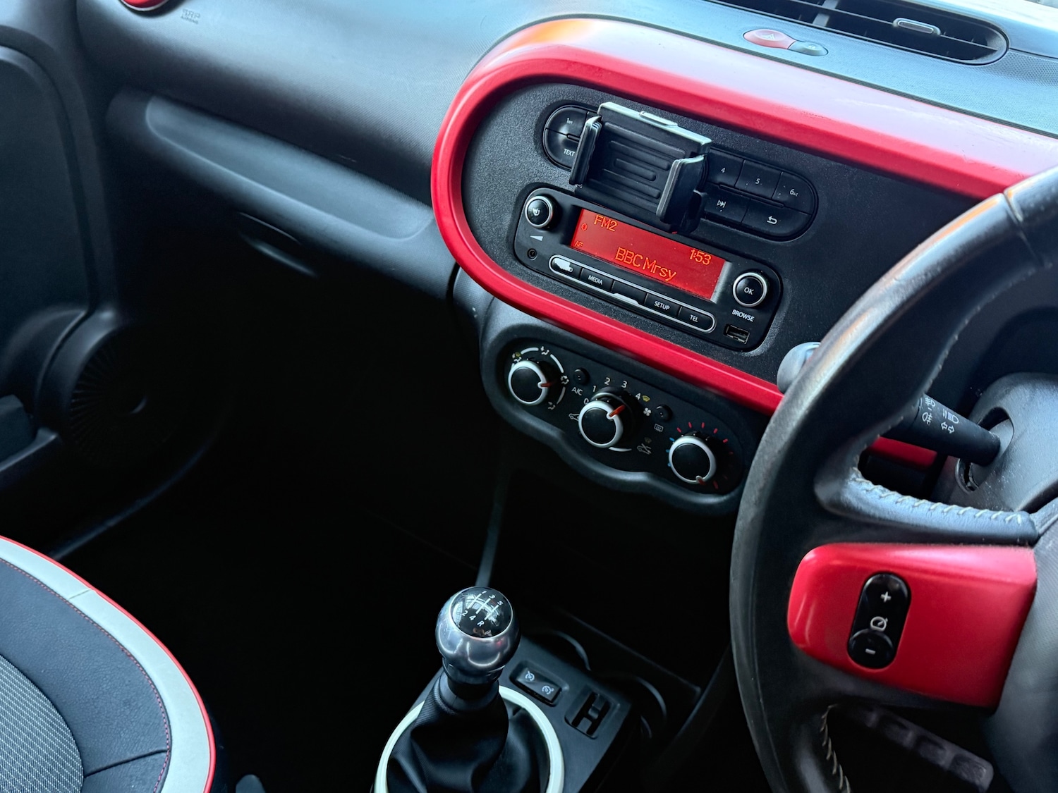 Used Renault Twingo 2015 for sale - 76699134: Photo 6