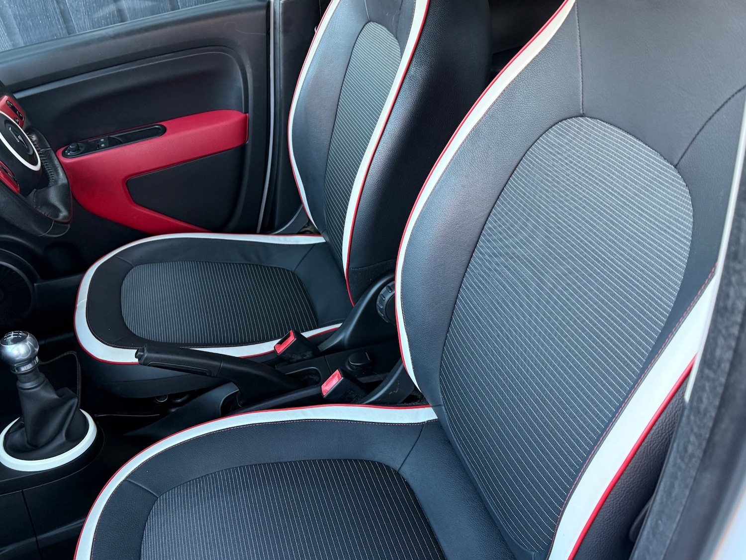 Used Renault Twingo 2015 for sale - 76699134: Photo 7