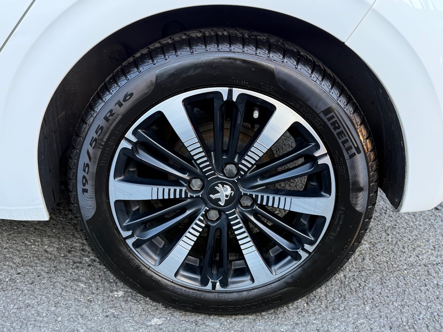 Used Peugeot 208 2018 for sale - 77918795: Photo 17