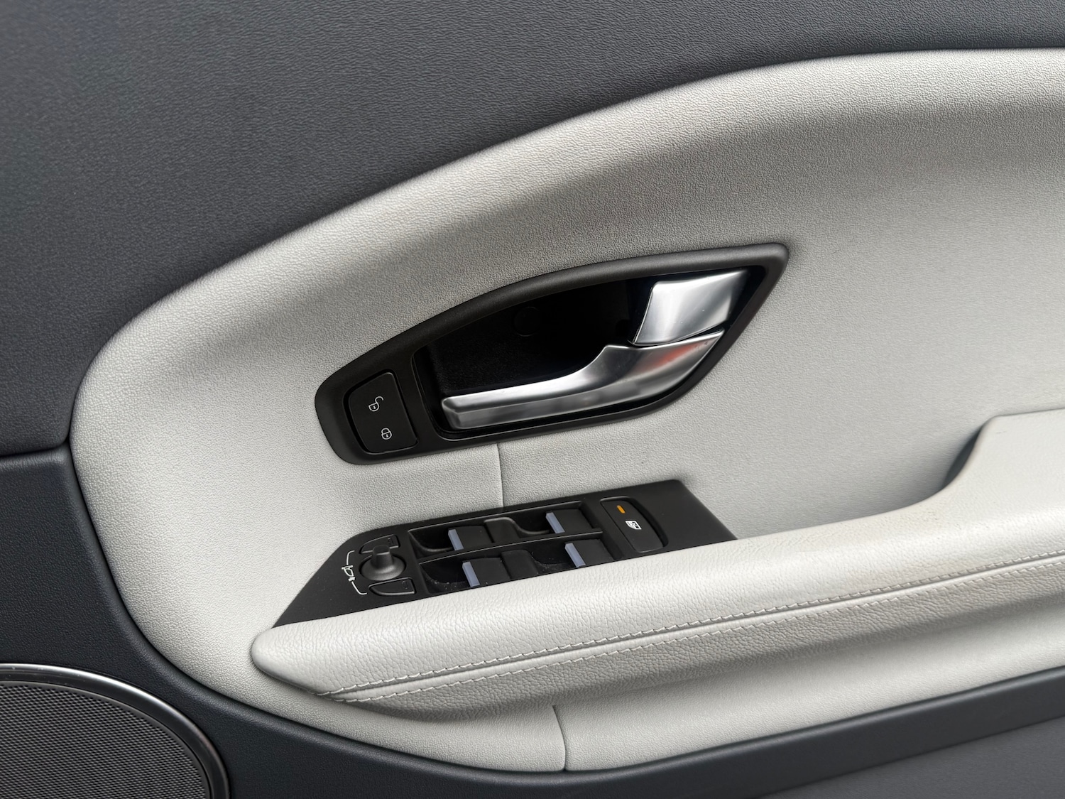 Used Land Rover Range Rover Evoque 2017 for sale - 77517575: Photo 28