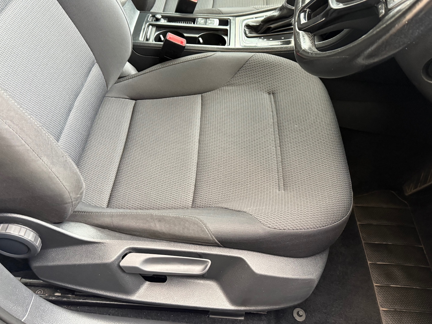 Used Volkswagen Golf 2015 for sale - 76331143: Photo 23