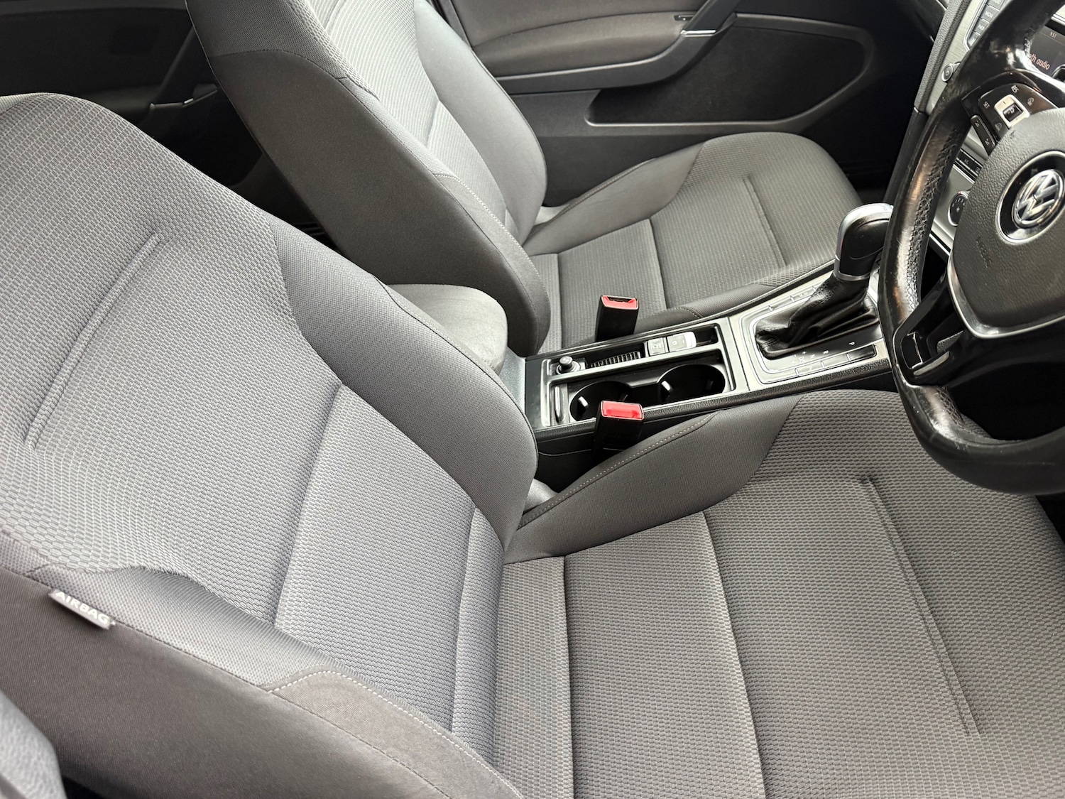 Used Volkswagen Golf 2015 for sale - 76331143: Photo 28