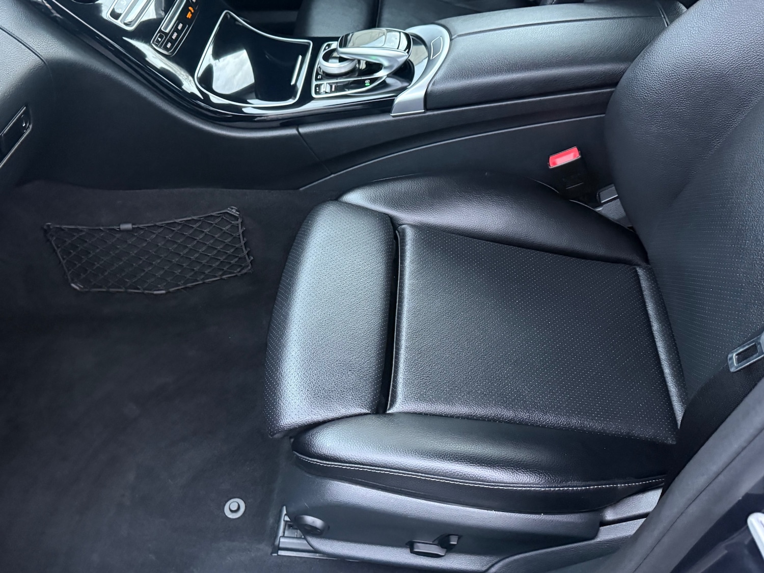 Used Mercedes-Benz C Class 2017 for sale - 76392083: Photo 31