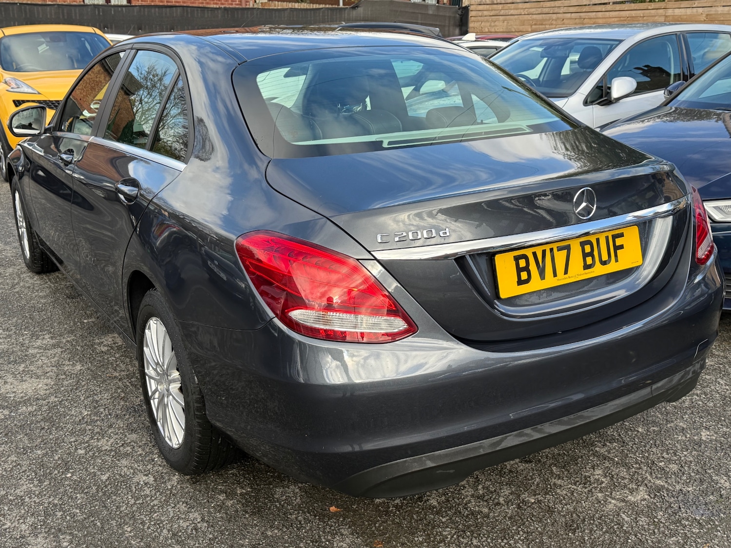 Used Mercedes-Benz C Class 2017 for sale - 76392083: Photo 4