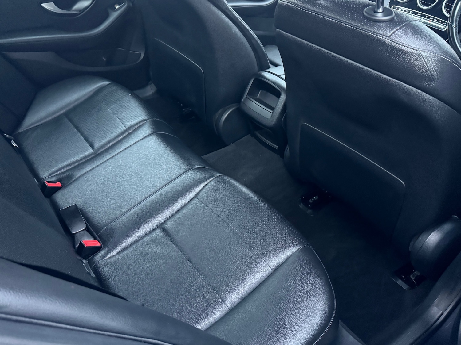 Used Mercedes-Benz C Class 2017 for sale - 76392083: Photo 8